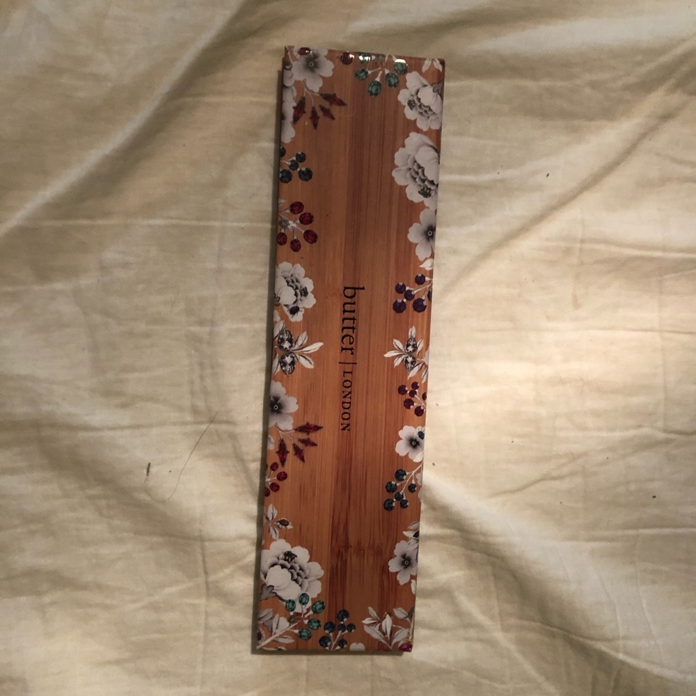 Brand new Butter London eyeshadow pallet